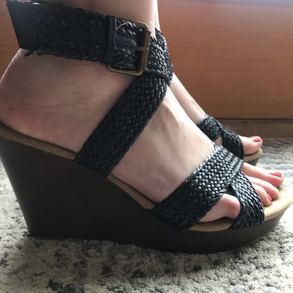 Old Navy Wedges - Picture 3 of 5